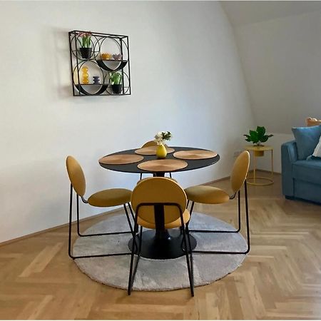 Freshly Renovated Apartment In Trendy Area L Hg21 Bécs Kültér fotó